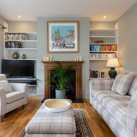 Quaint 2 Bedroom Flat - 9 Minutes Walk To Vauxhall Tube London Luaran gambar